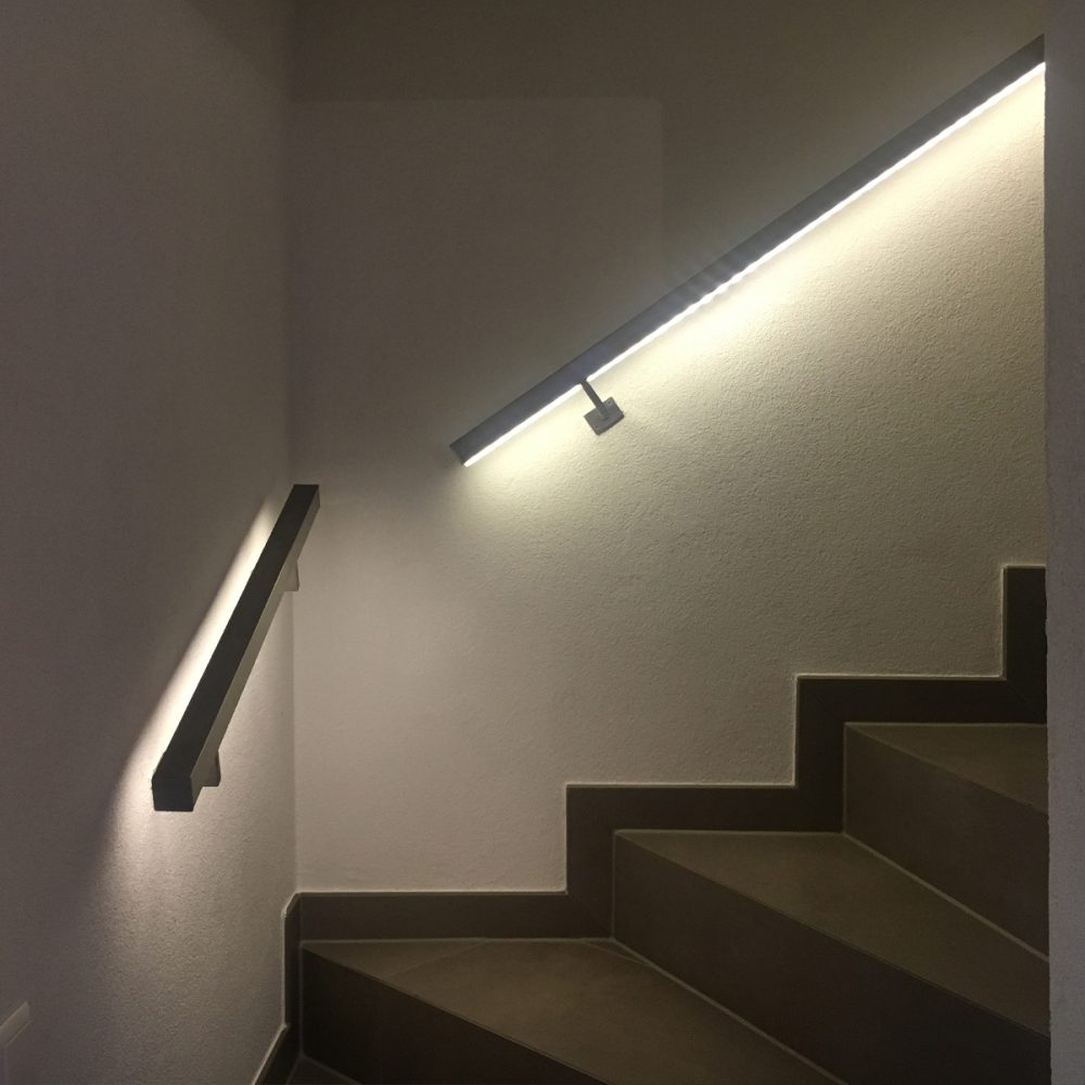 Corrimano_led_quadro_applicativa